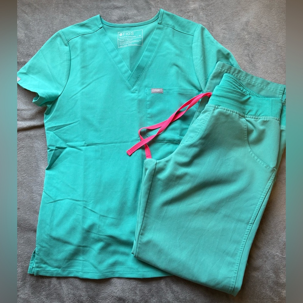 Figs Scrubs Set - Surgical Green
